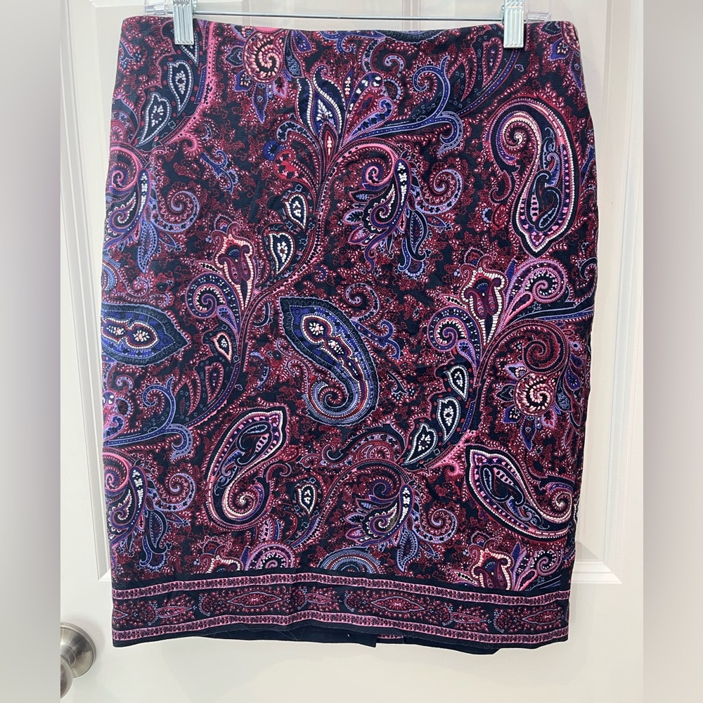 New Talbots Size 8 Paisley Skirt